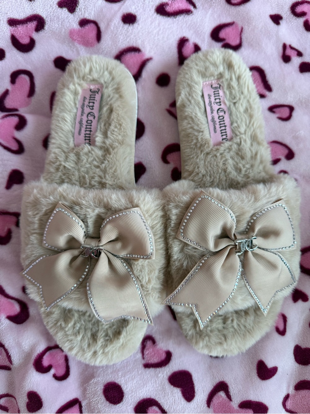 Juicy Couture Beige Faux Fur Bow Slide Slippers XL